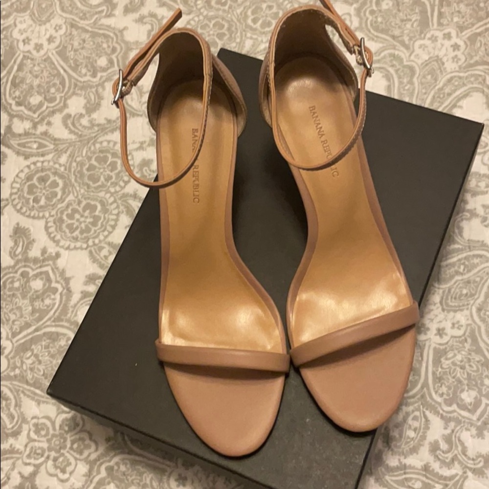 Banana Republic Heels